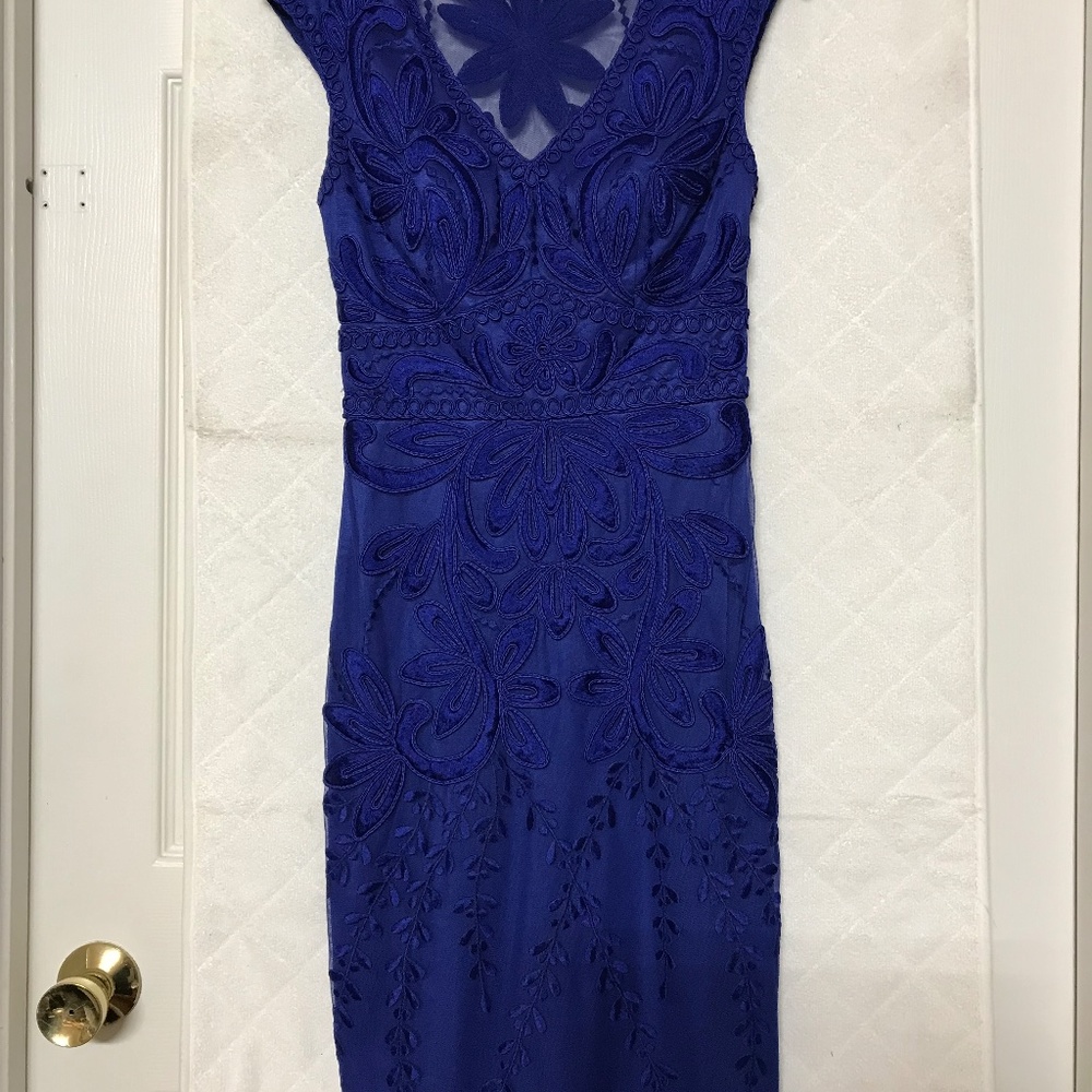 SUEWONG Embroidered Petite Dress